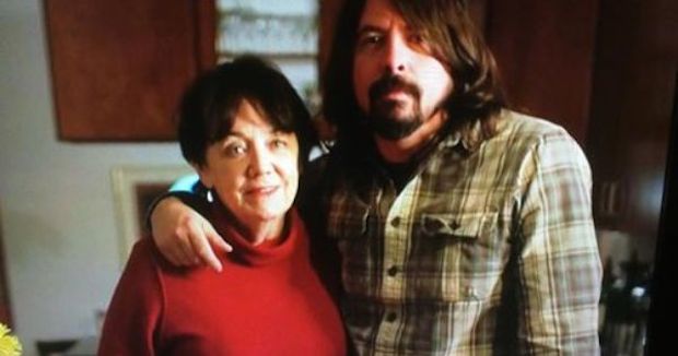 Is Virginia Grohl Alive? Death Of Dave Grohl Mom Prompts Wave Of Tributes