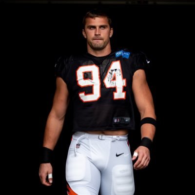 NFL Player Sam Hubbard Wife And Net Worth In 2022- Is He Married? Facts To Know