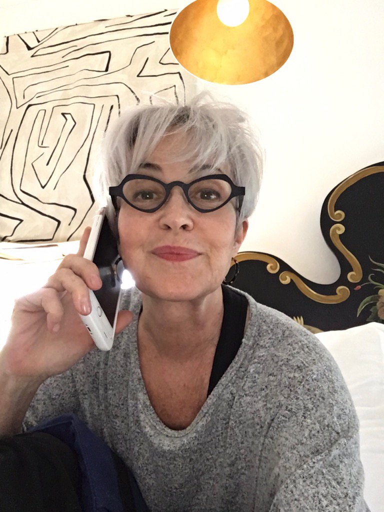 Annie Potts Plastic Surgery In 2022: What Happened To Annie Potts? Details About Her Personal Life And Health Update