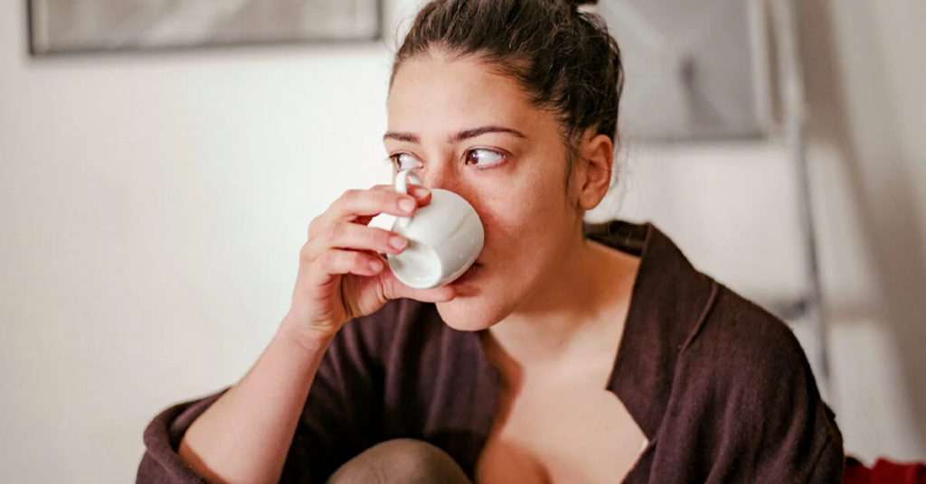 4 Drinking Habits That Boost Metabolism After 50