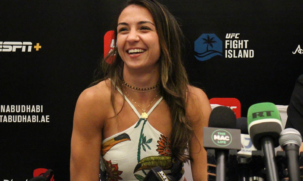 Is MMA Fighter Amanda Ribas Married To Julio Arantes?