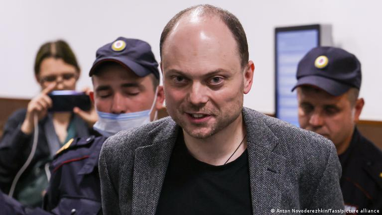 Who Is Political Activist Kara Murza And His Family?