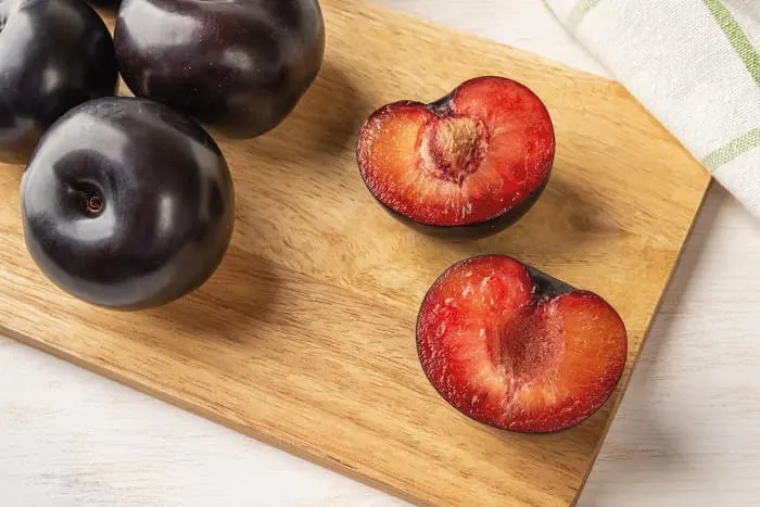 Benefits Of Adding Plums To To Your Diet