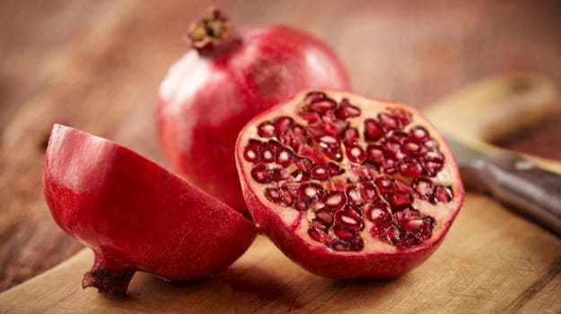 5 Health Benefits Of Pomegranate To Your Skin